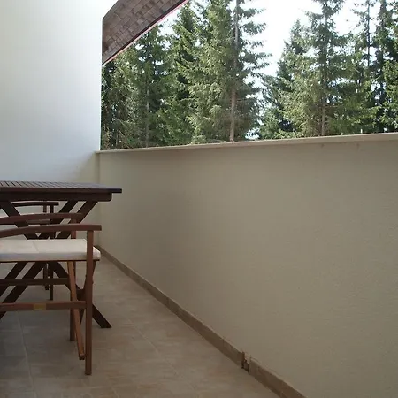 Pinelodge Apartman Szmoljan